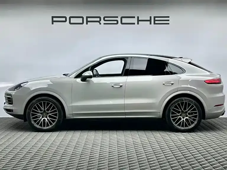 Porsche Cayenne — фото 8