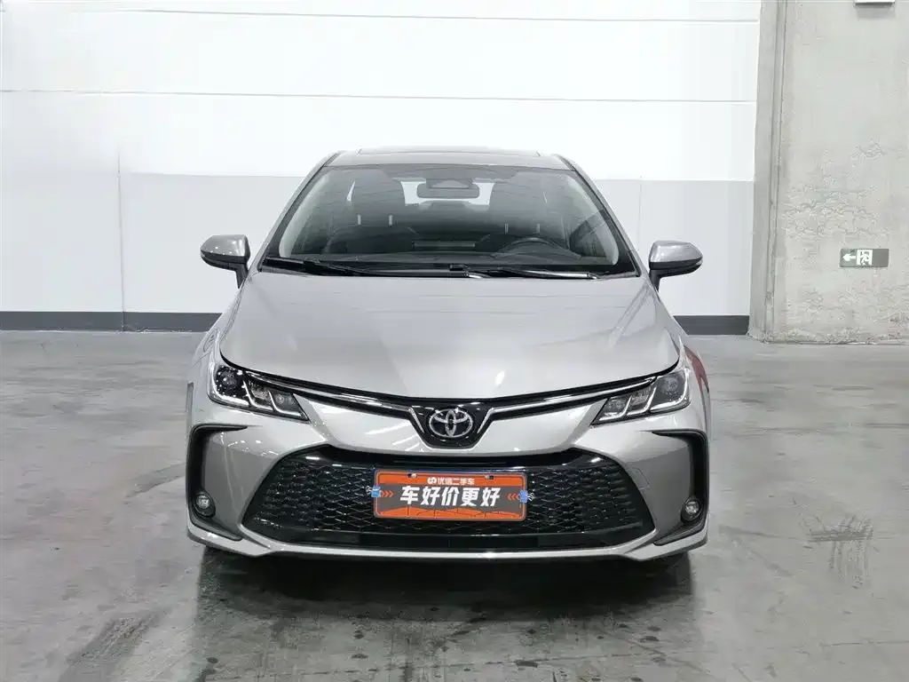 Toyota Corolla — фото 2
