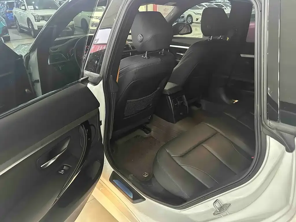BMW 3 Series GT 2021 из CN, фото 4