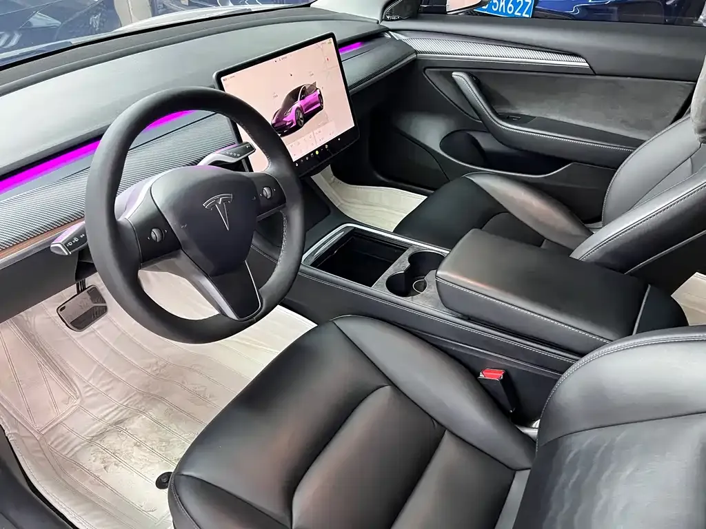 Tesla Model 3 — фото 6