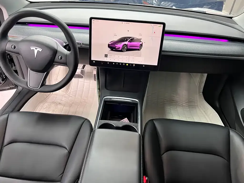 Tesla Model 3 — фото 10