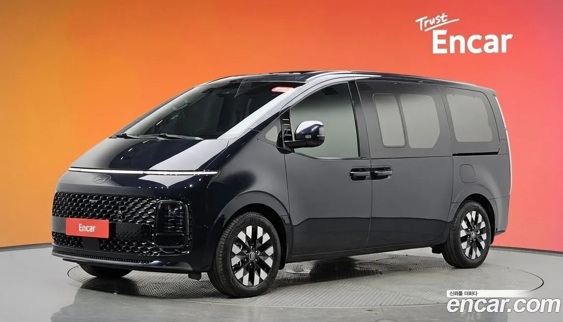 Hyundai Staria