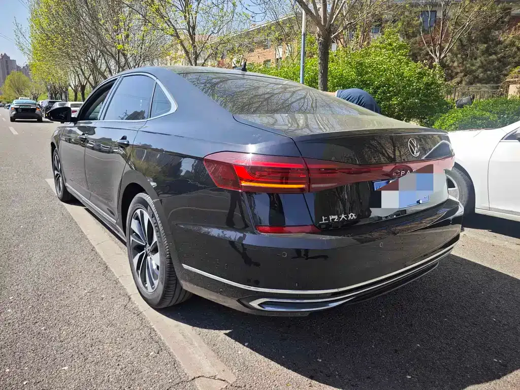 Volkswagen Passat — фото 3