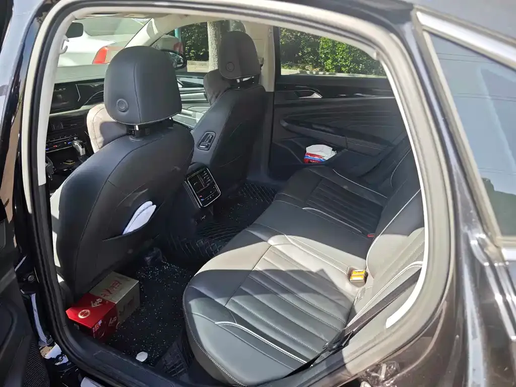 Volkswagen Passat — фото 5