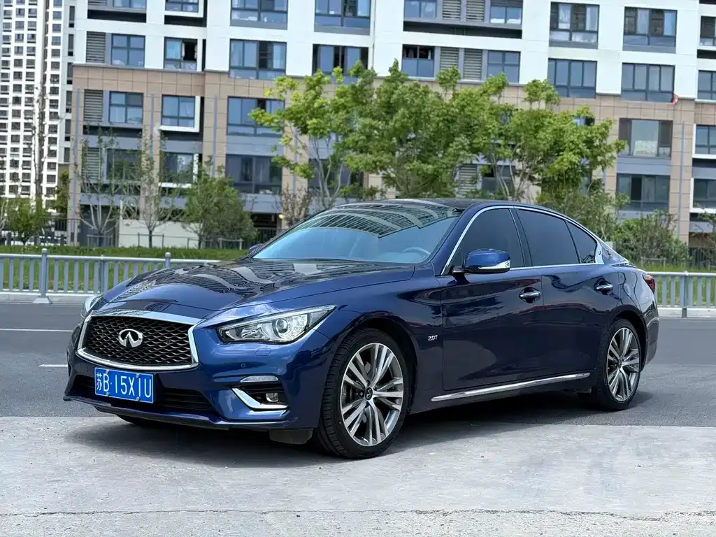 Infiniti Q50L
