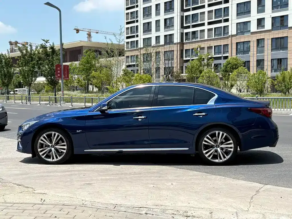 Infiniti Q50L 2023 из CN, фото 6