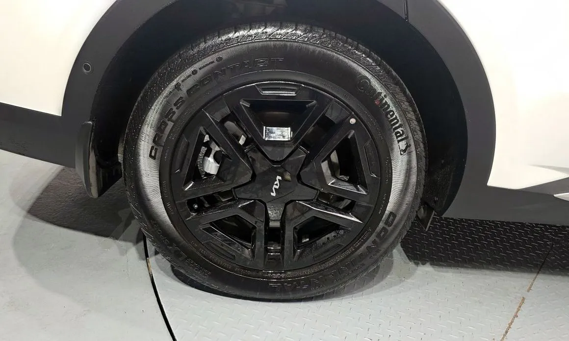 Kia Sorento — фото 10