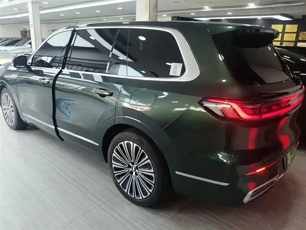 Geely Galaxy M9 — фото 10