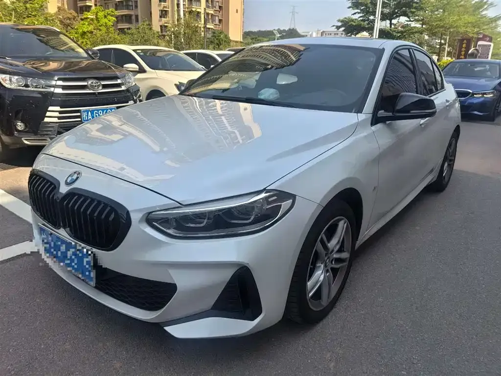 BMW 1 Series — фото 1