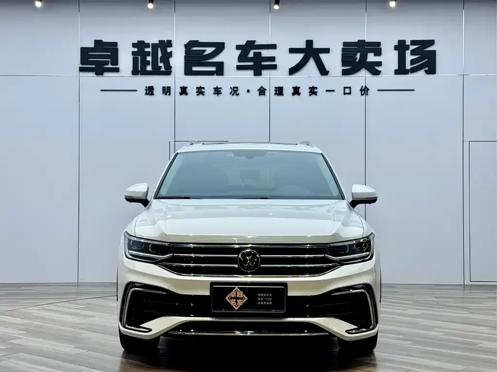 Volkswagen Tiguan L — фото 3