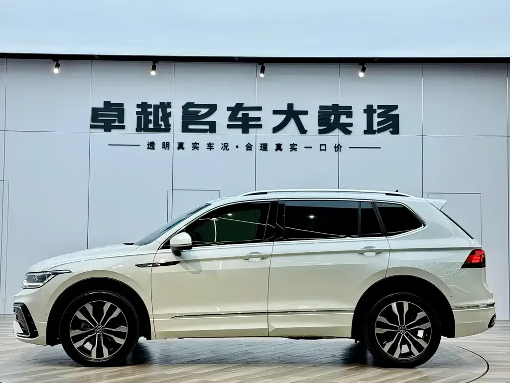 Volkswagen Tiguan L — фото 4