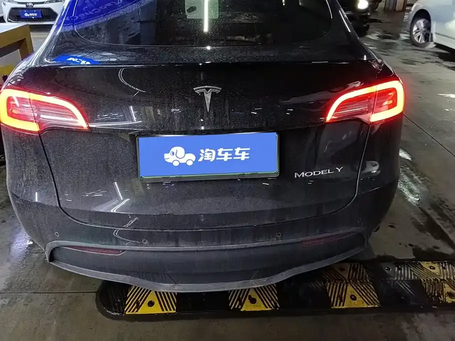 Tesla Model Y — фото 6