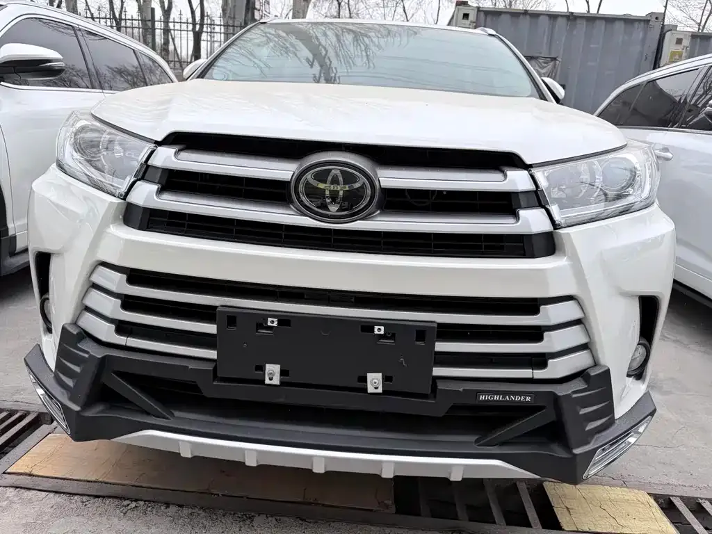 Toyota Highlander — фото 7