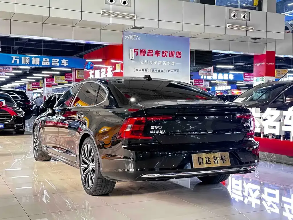 Volvo S90 — фото 8