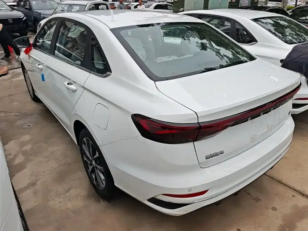 Geely Emgrand 2026 из CN, фото 4
