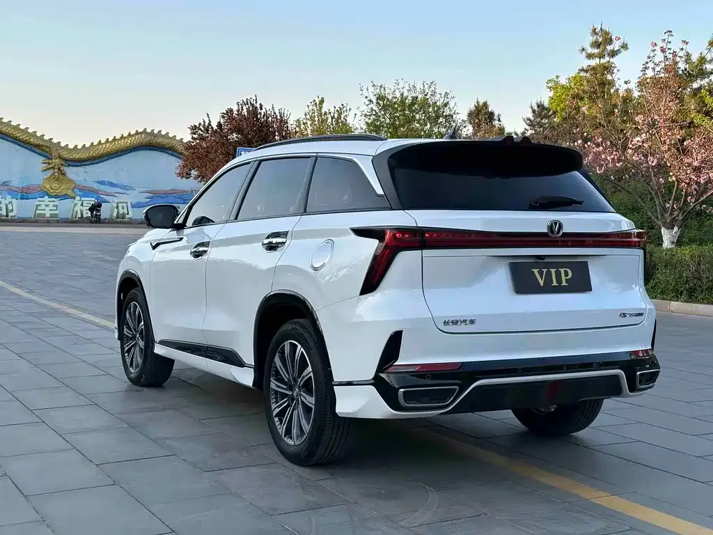 Changan CS75PLUS — фото 8