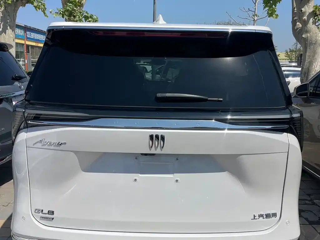 Buick GL8 Hybrid — фото 7