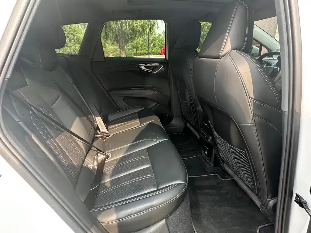 Audi Q4 e-tron 2024 из CN, фото 2