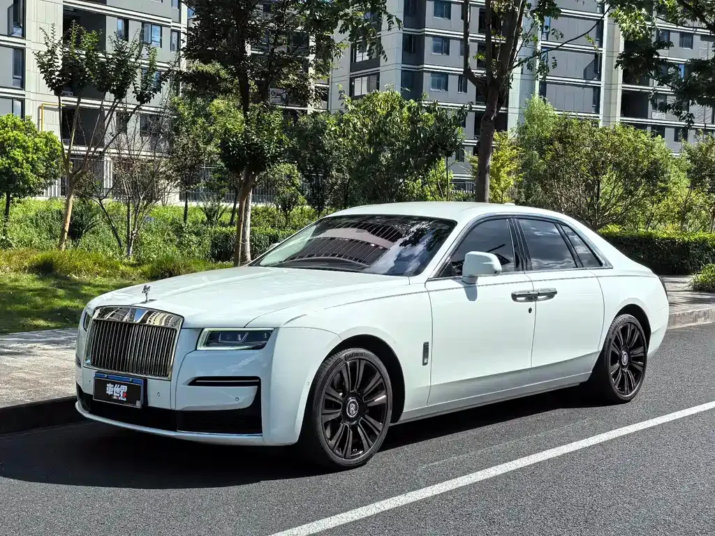 Rolls-Royce Ghost — фото 1
