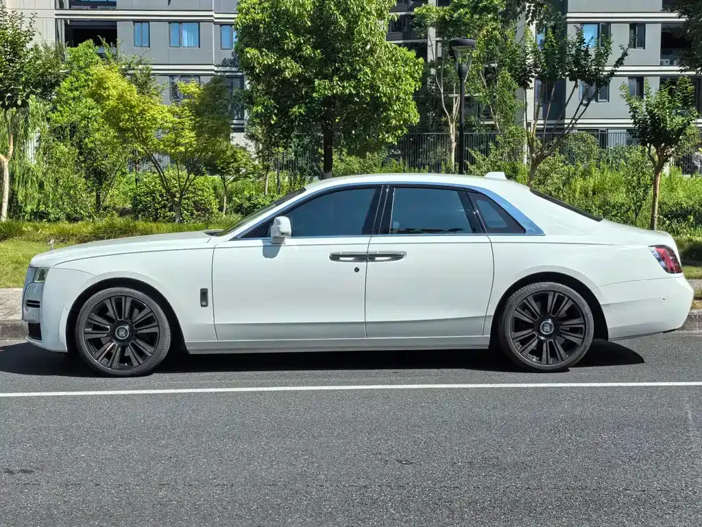 Rolls-Royce Ghost — фото 6