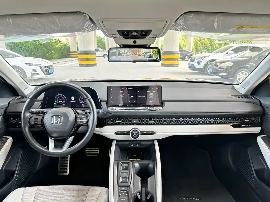Honda Accord — фото 7