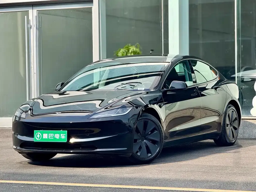 Tesla Model 3 — фото 5
