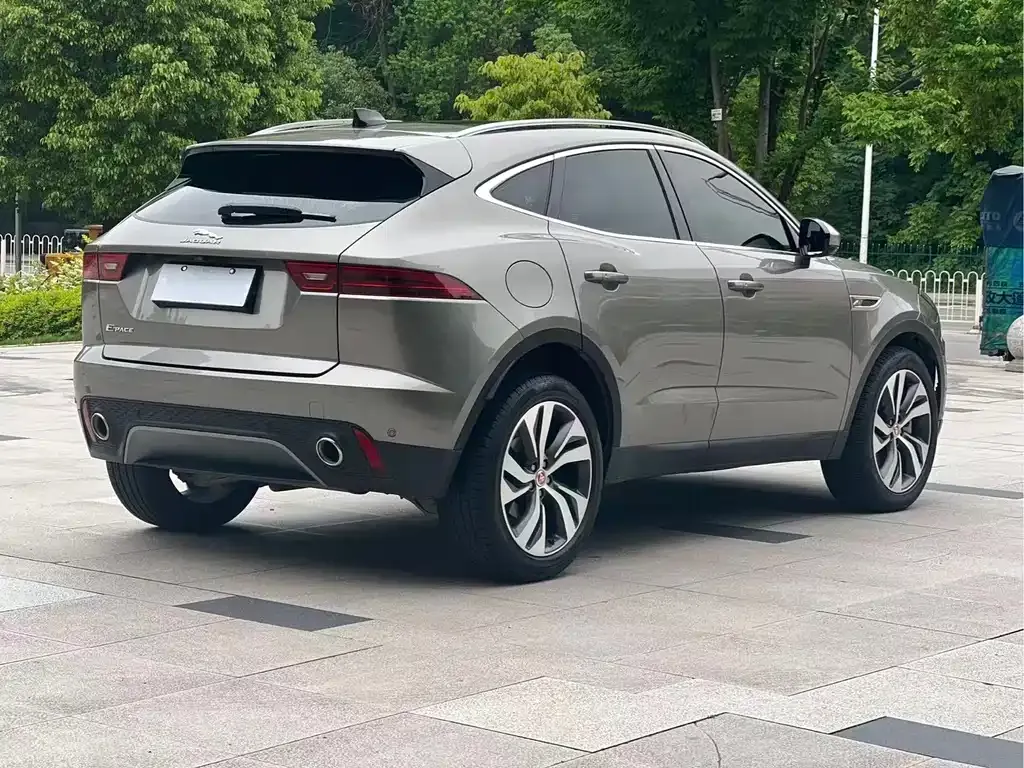 Jaguar E-PACE 2023 из CN, фото 9