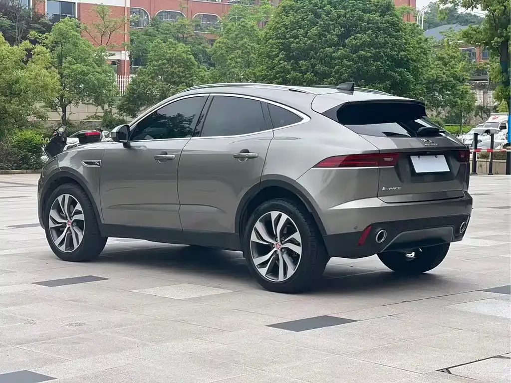 Jaguar E-PACE 2023 из CN, фото 6