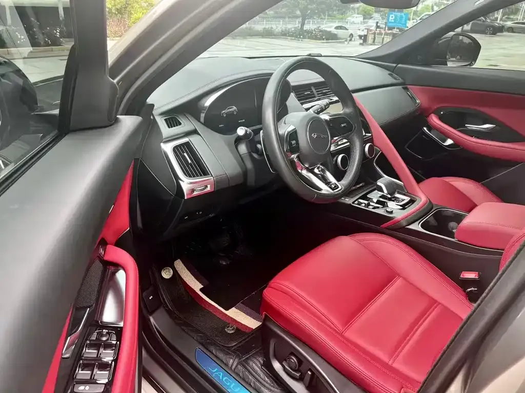 Jaguar E-PACE 2023 из CN, фото 2