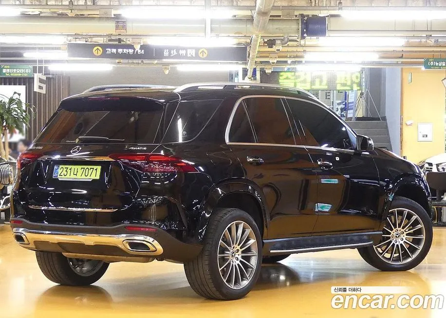 Mercedes-Benz GLE-Class — фото 10