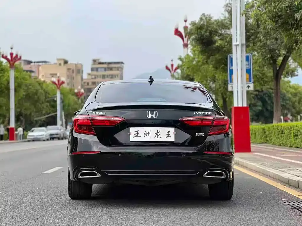 Honda Inspire — фото 9
