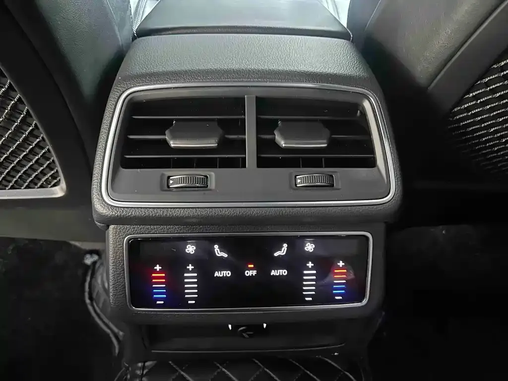 BMW 5 Series — фото 10