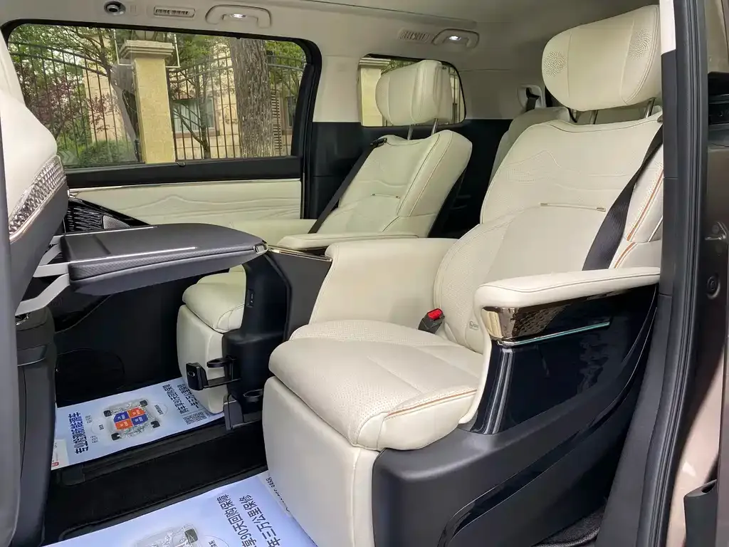 GAC Motor Trumpchi E9 — фото 8