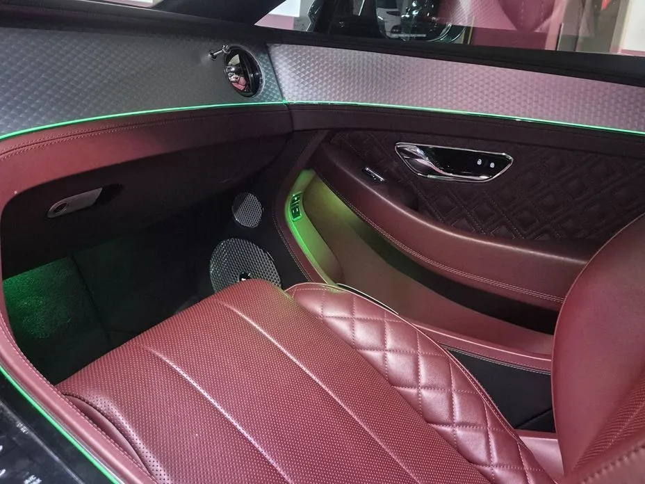 Bentley Continental 2022 из KR, фото 10