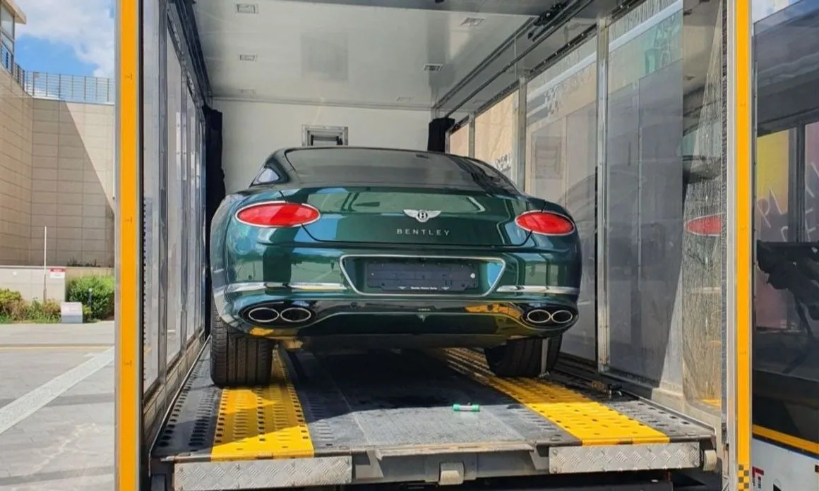 Bentley Continental 2022 из KR, фото 6