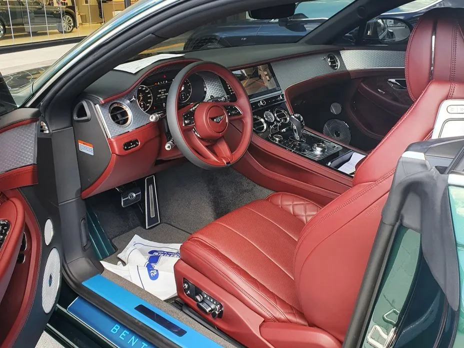 Bentley Continental 2022 из KR, фото 5