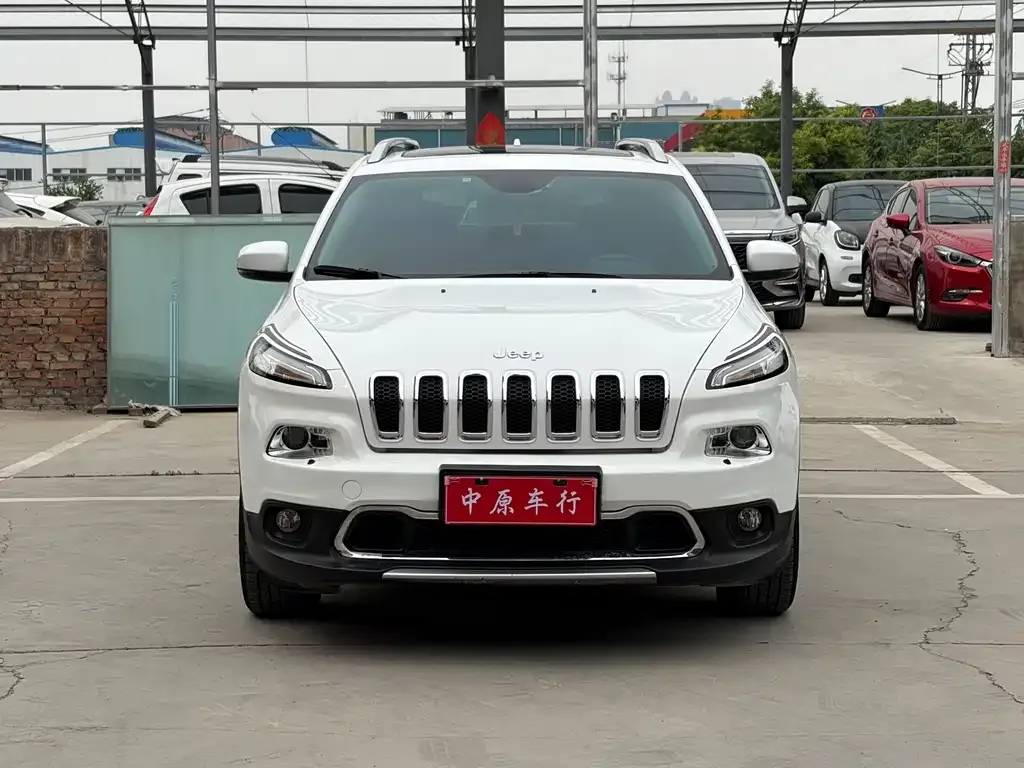 Jeep Cherokee 2021 из CN, фото 2