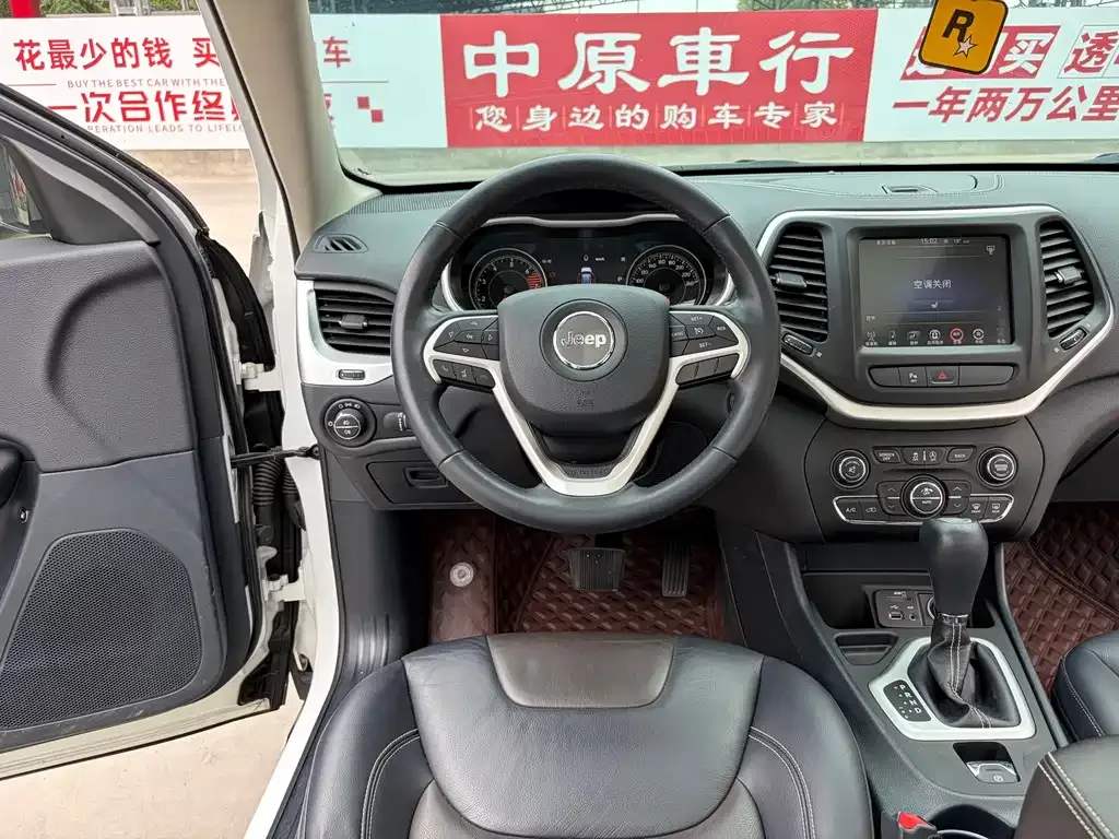 Jeep Cherokee 2021 из CN, фото 5