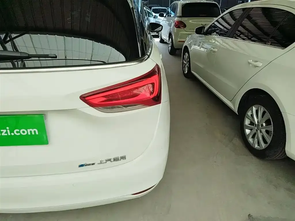 Buick GL6 2023 из CN, фото 4