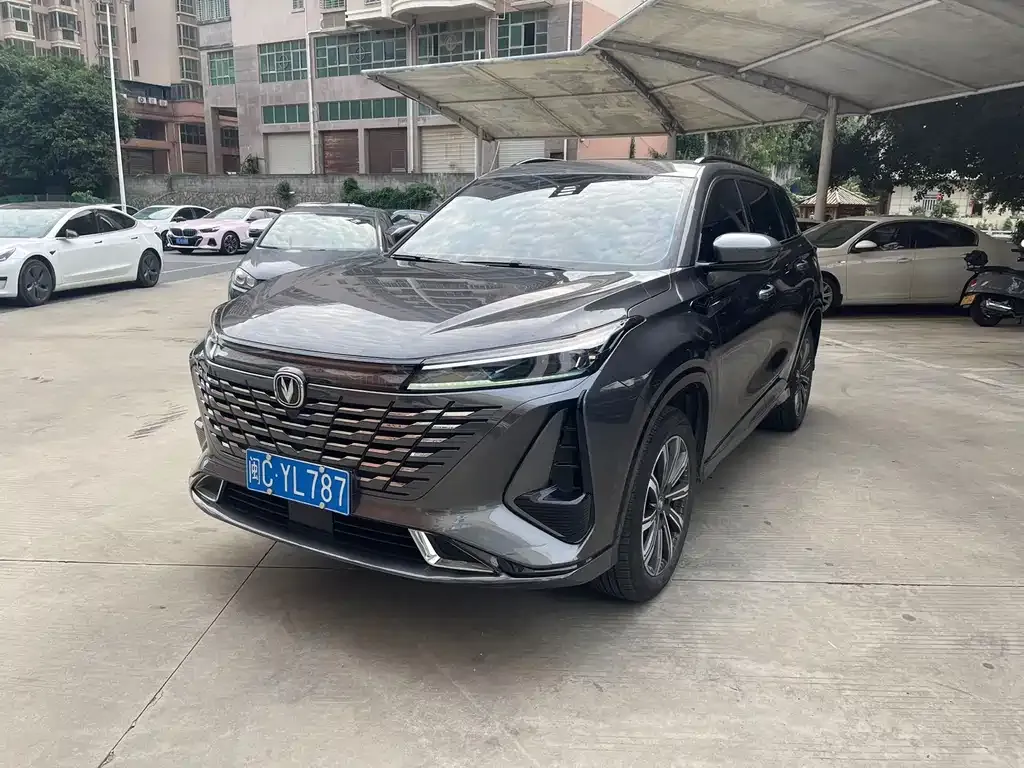 Changan CS75PLUS — фото 1