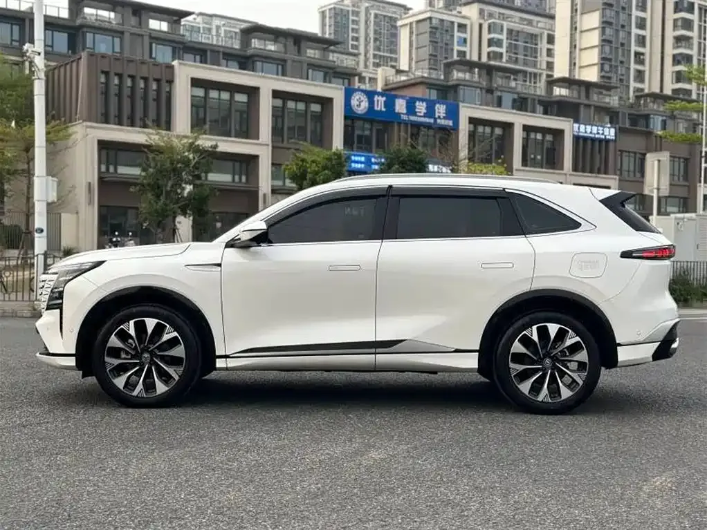 Changan CS75PLUS — фото 6