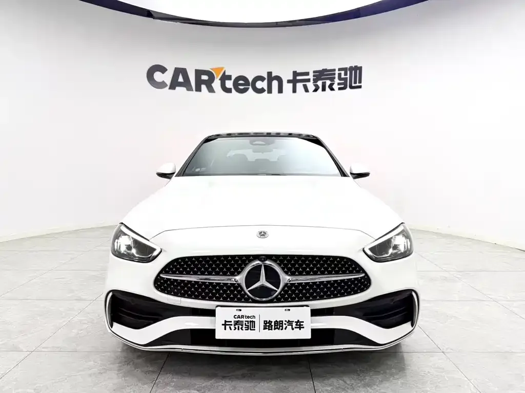 Mercedes-Benz C-Class — фото 1