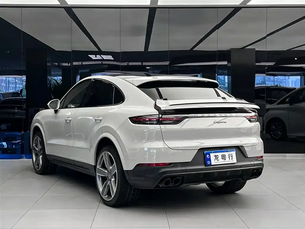Porsche Cayenne — фото 10