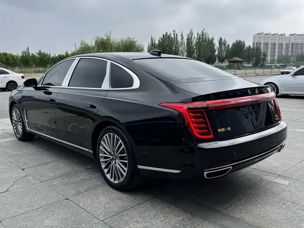 Hongqi H9 — фото 4
