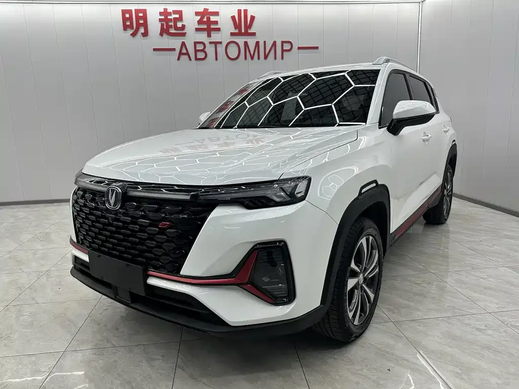 Changan CS35PLUS — фото 1