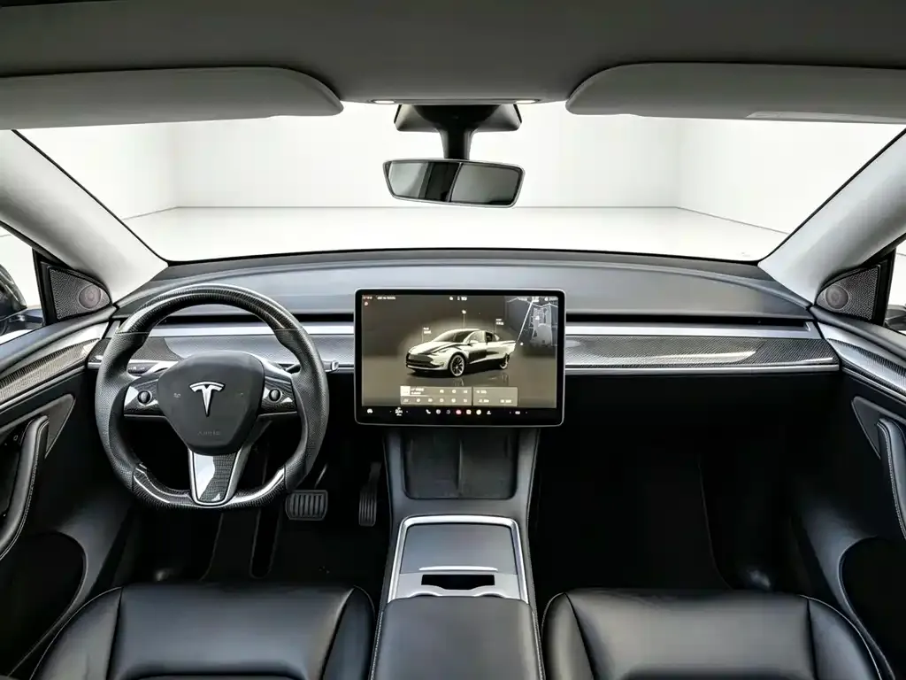 Tesla Model Y — фото 5