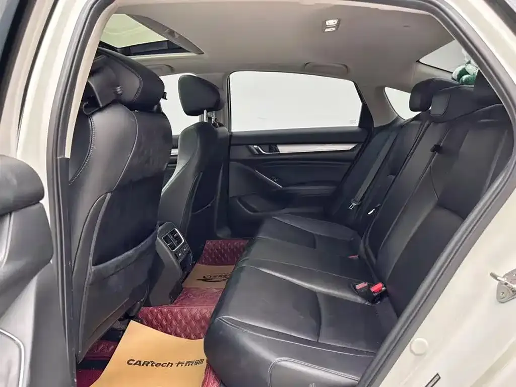 Honda Accord 2021 из CN, фото 4