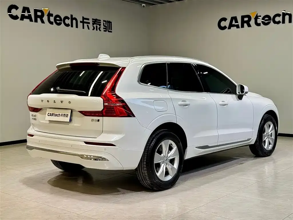 Volvo XC60 — фото 6