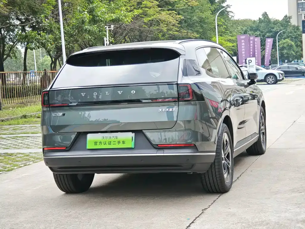 Volvo XC70 Plug-in Hybrid 2025 из CN, фото 6
