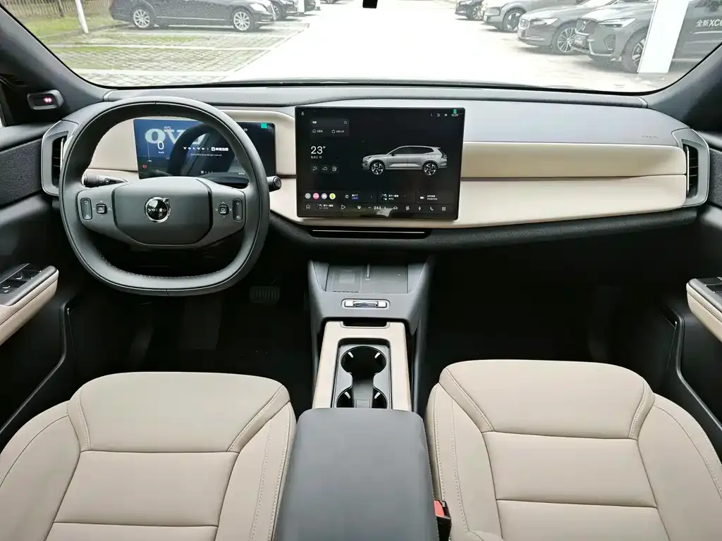 Volvo XC70 Plug-in Hybrid 2025 из CN, фото 3